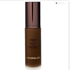 HourglassAmbient Soft Glow Foundation